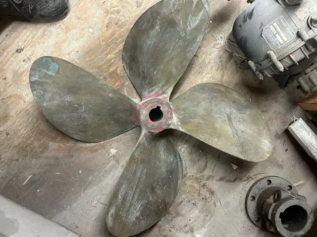 Propeller 30x32"  in Other in Cape Breton - Image 2