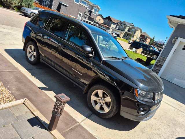2015 Jeep Compass North 4x4 Clean Carfax in Cars & Trucks in Calgary
