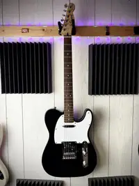 Telecaster Fender Squier guitar good shape 