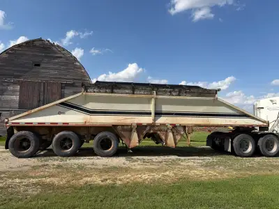 Triaxle 22.5 tires Excellent condition Asking $28,000