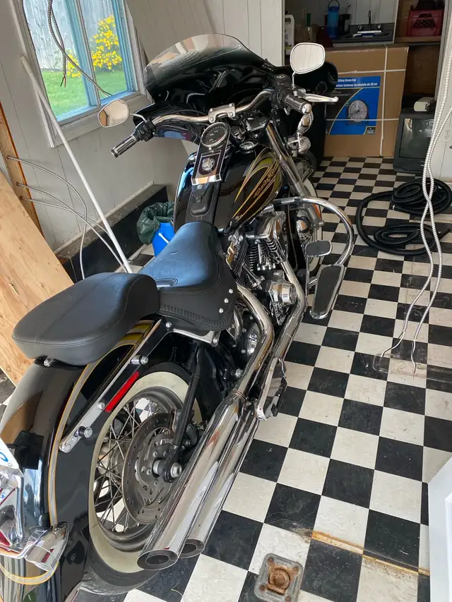 Harley Davidson Limited Edition in Street, Cruisers & Choppers in Ottawa - Image 5