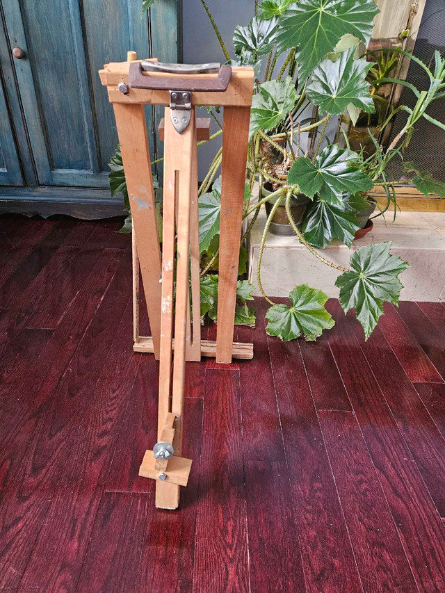 Chevalet / Easel in Hobbies & Crafts in Gatineau - Image 3