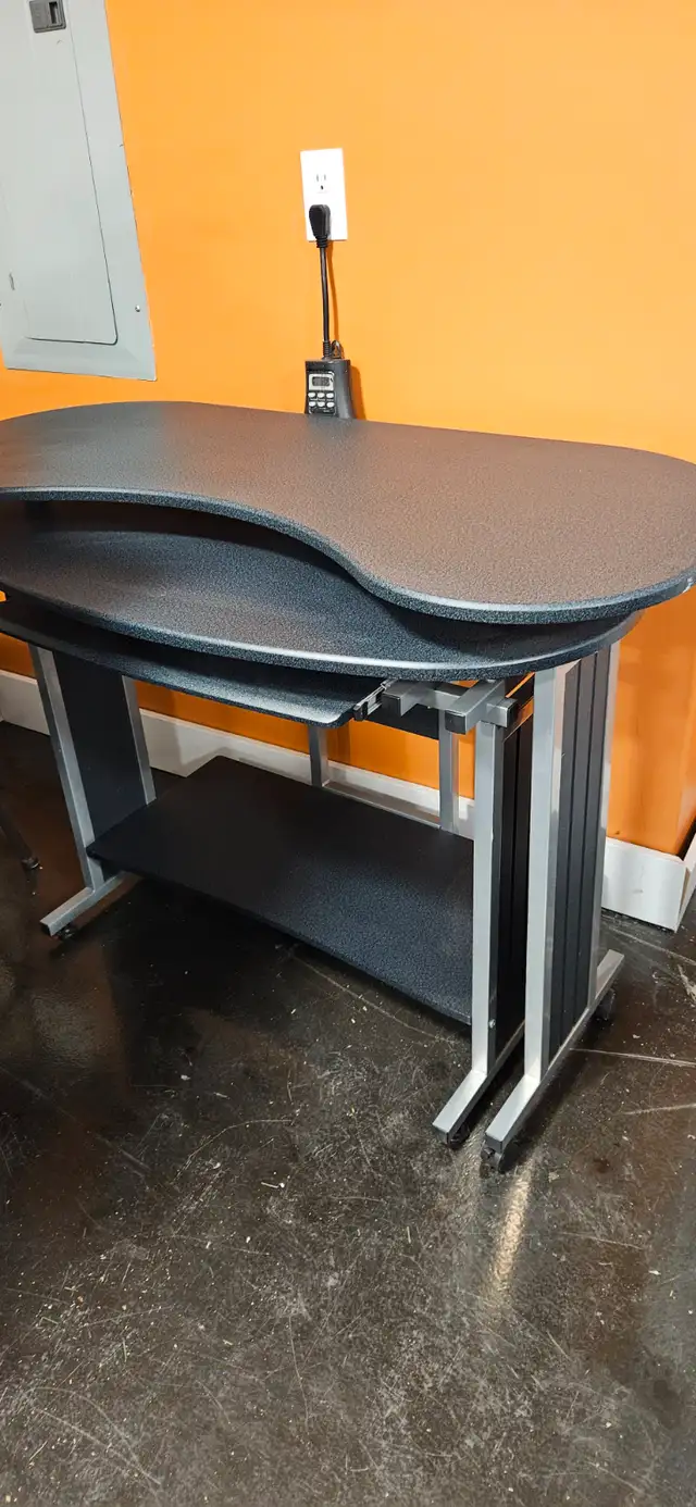 student office desk in Desks in Bedford - Image 11