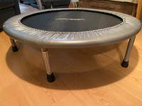 Petite Trampoline intérieure 