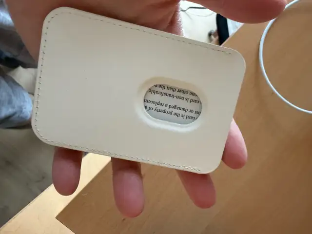 Macsafe card holder62863283345026123