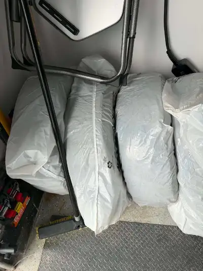 Crv winter tires i used for my 2019 It was used for only this winter great condition! Dm for questio...