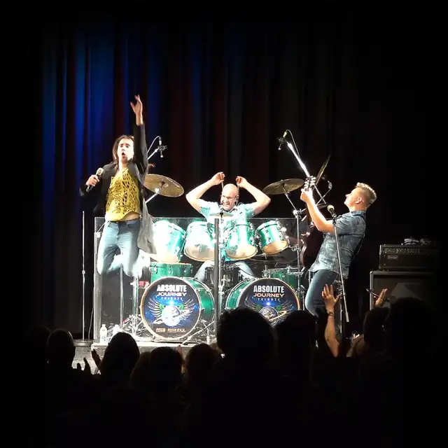 Experienced Drummer Available for gigs in Artists & Musicians in Muskoka - Image 2