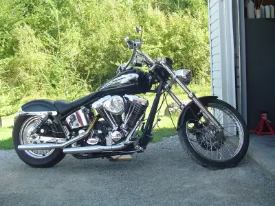 Pro Street 2000 Wide Glide 85 5 vitesses à chaine (rare). Moteur Evolution S&S 1340 . 28k. dairyquee...