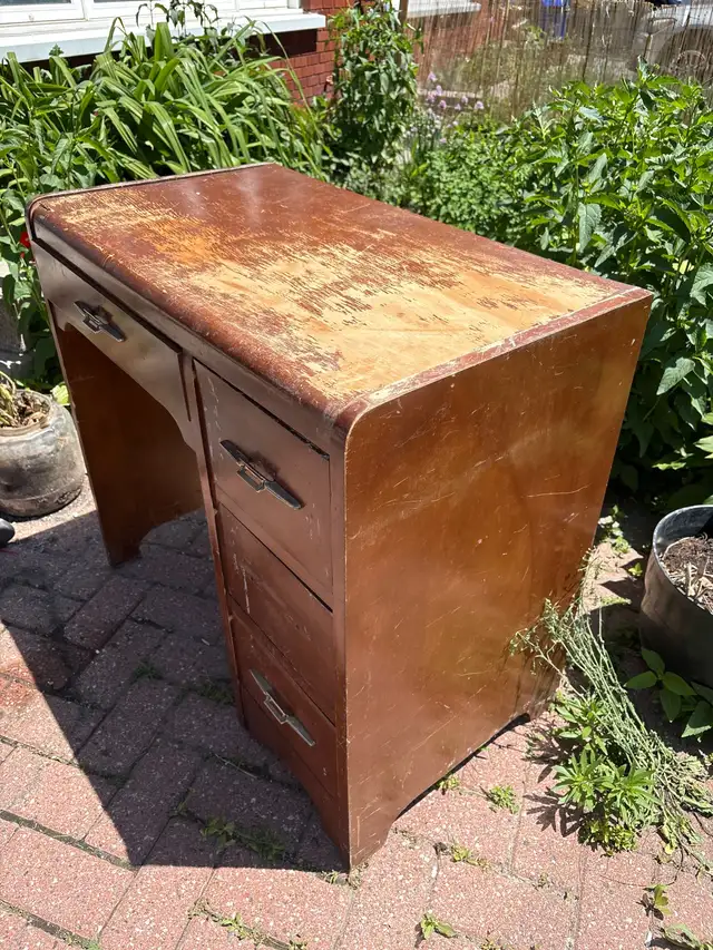 Vintage Solid Wood Desk in Desks in Ottawa - Image 3