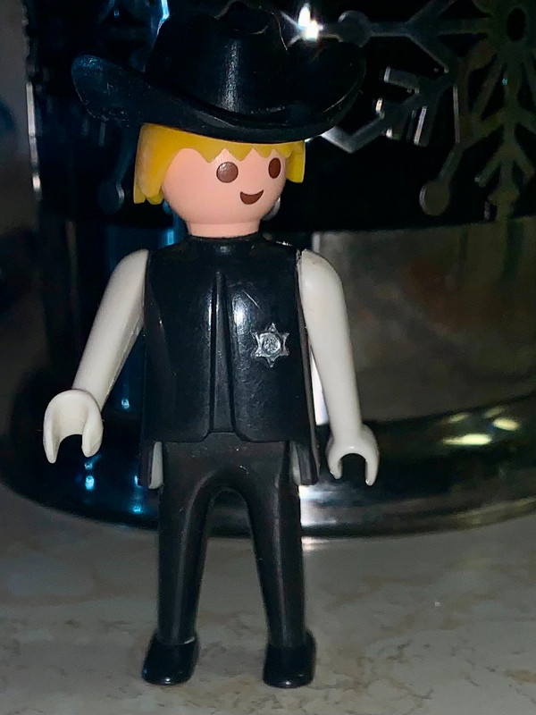 Vintage 1974 Playmobil Blonde Sheriff with Black Cowboy Hat, $12 in Toys & Games in Norfolk County - Image 3