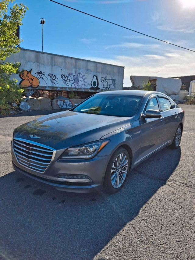 2015 Genesis 3.8 V6 AWD Luxury Sedan dans Autos et camions  à Ville de Montréal