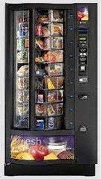 Food Vending Machine - Excellent Condition - Montreal