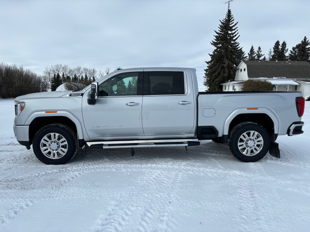 2022 GMC 2500 Denali  in Cars & Trucks in Saskatoon - Image 2