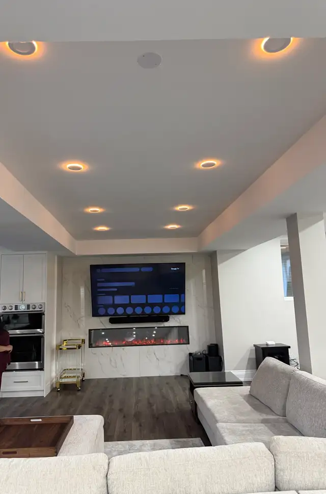 Electrician537087602234511361