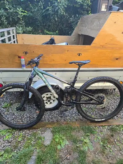 2022 Marin Riftzone 2 Mountain Bike size medium, View more