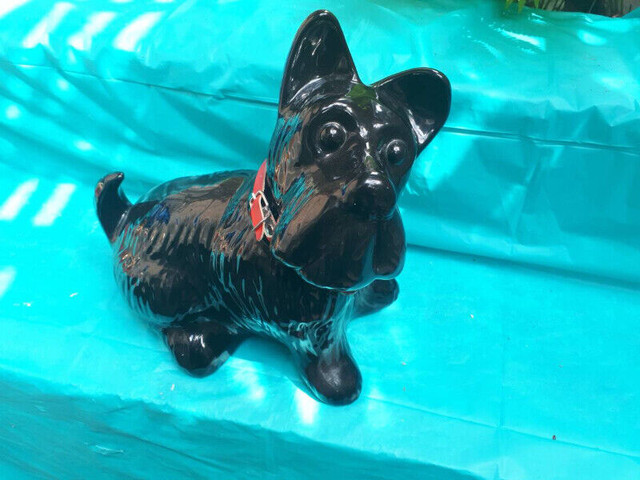 Ceramic Terrier Scottie Dog Jar made in Portugal dans Art et objets de collection  à Ville de Montréal - Image 2