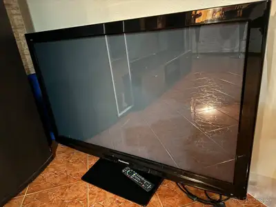 Panasonic HDTV 50 inch $1000, View more