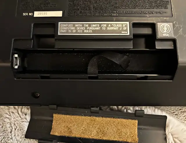 Yamaha DX100 Vintage Digital Programmable  FM Synthesizer & case in Pianos & Keyboards in City of Montréal - Image 6