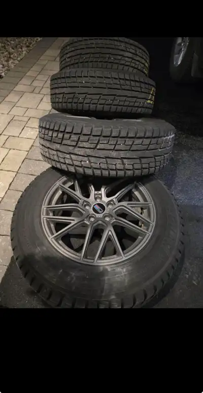235/65R18 full set In great shape. Came off from my 2022 Infiniti QX55. Bolt pattern 5x114.3 hub bor...