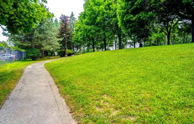 1208-80 Alton Towers Circle 2Bed2Wr ***SOLD*** in Condos for Sale in City of Toronto - Image 7