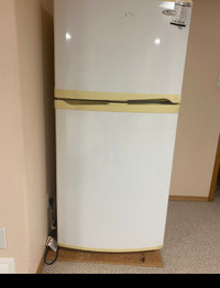 Whirlpool fridge look like new