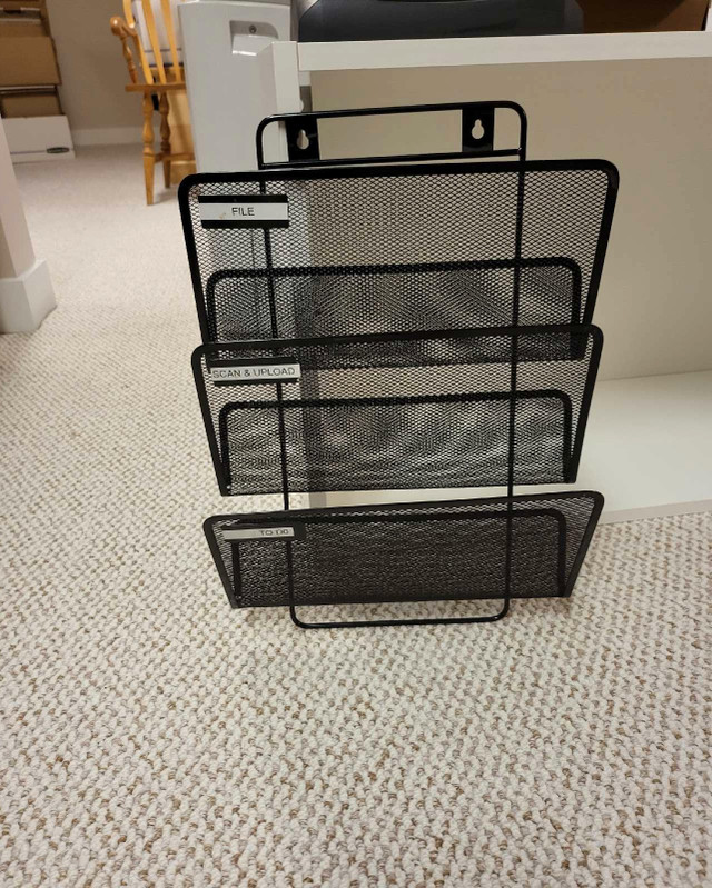Office wire/ mesh fling shelves in Multi-item in Ottawa - Image 3