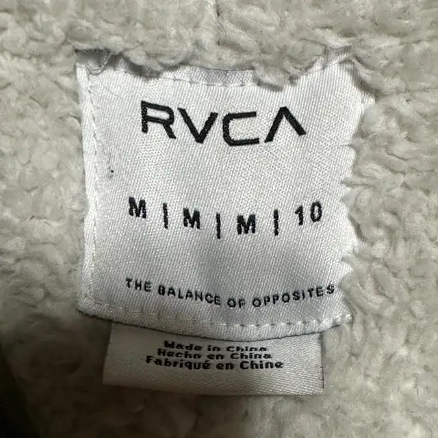 RVCA Men's Hooded Parka Coat with Sherpa Lining in Men's in Calgary - Image 6