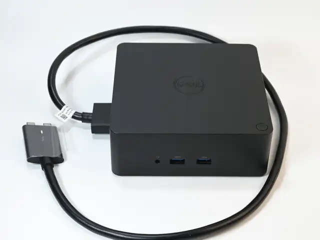 Dell K16A001 TB18DC HDMI USB-C Laptop Docking Station Dock Only in Laptop Accessories in City of Toronto - Image 5