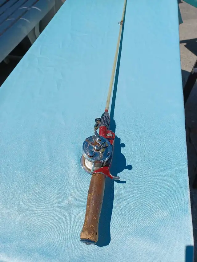 Vintage Shakespeare fishing reel and rod63694086919299121