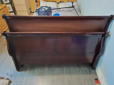 Queen Sleigh bed framew, View more