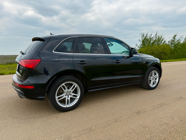 2014 Audi Q5 S-Line Top Trim in Cars & Trucks in Edmonton - Image 3