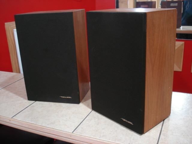 Vintage Realistic MC-600 speakers in Speakers in Ottawa