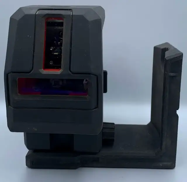 Milwaukee M12 Green Cross Line and Plumb Points Laser in Hand Tools in New Glasgow - Image 3