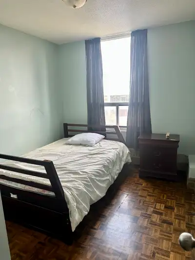 *FEMALES ONLY*- Renting one room at classy brand new furnished suite 3bedroom apartment. kitchen and...