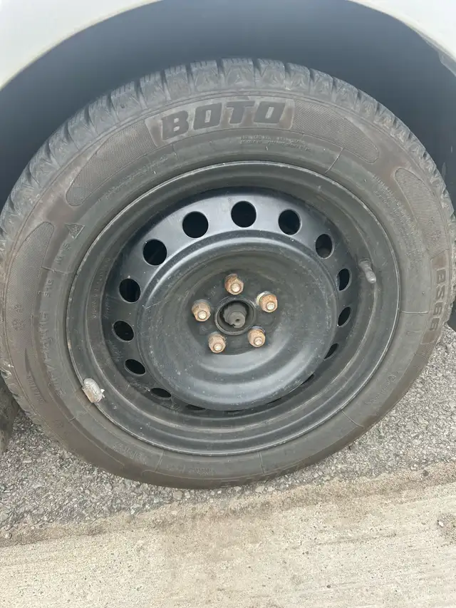 Buy Used Winter Tires (used only this past winter 2025/2026) in Tires & Rims in Mississauga / Peel Region - Image 2