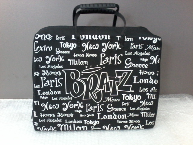 Valise Bratz (14'' largeur X 11'' hauteur) lot #3/$50.00 dans Jouets et jeux  à Ville de Montréal - Image 2