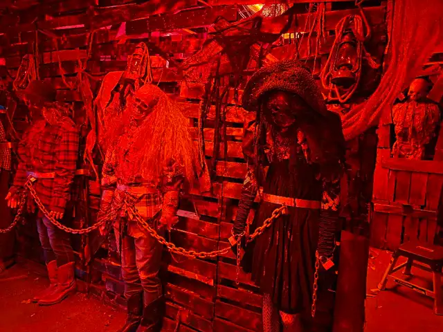 halloween props569246287282851845