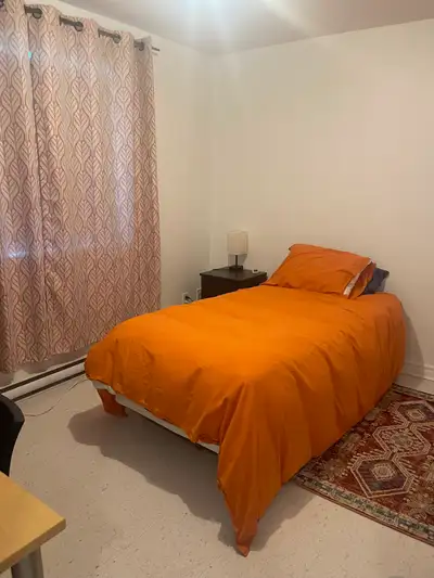 Ensemble complet pour chambre à coucher – Lit simple, View more