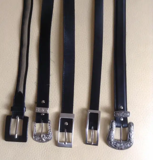 Several belts / women / medium63234753890307123