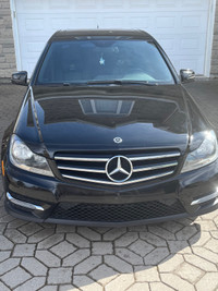 2014 Mercedes-Benz C300 4MATIC 71,000km