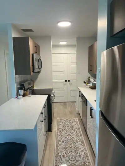 A room for rent in two bedroom apartment with shared access to kitchen and bathroom. Bus stops at wa...
