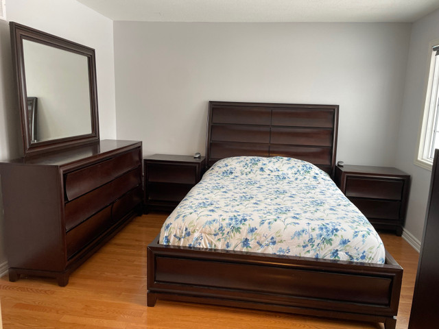 Queen bedroom set in Beds & Mattresses in Ottawa