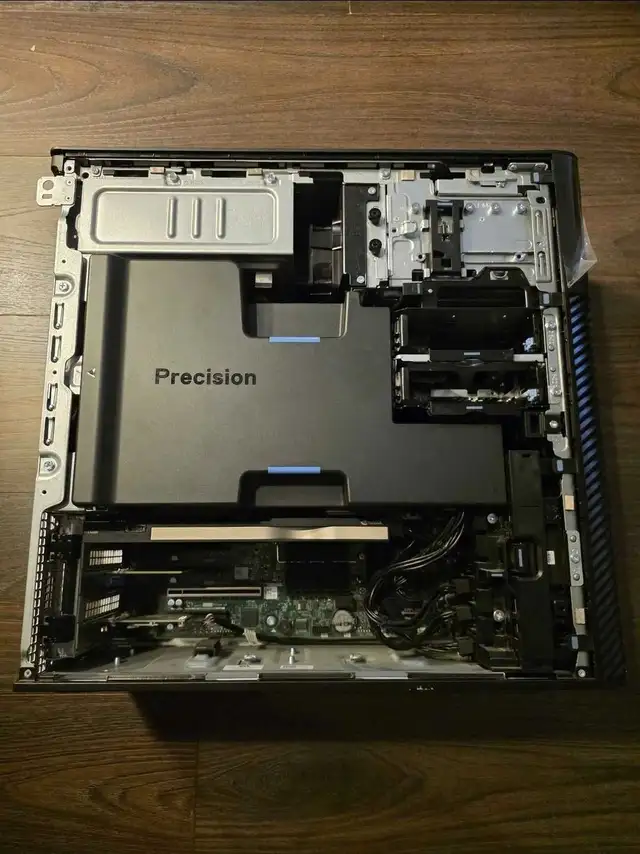 Dell Precision 5860 Tower - Workstation / Gaming PC in Desktop Computers in Edmonton - Image 10