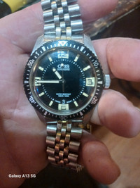 Oris automatic sapphire Chrystal sell for 2600 to 2800 online 