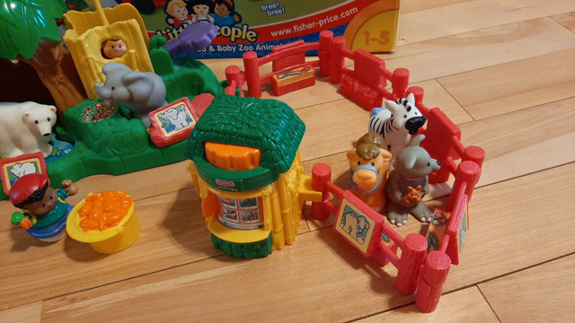 Fisher Price Little People Animal Sounds Zoo and Animals in Toys in Ottawa - Image 3