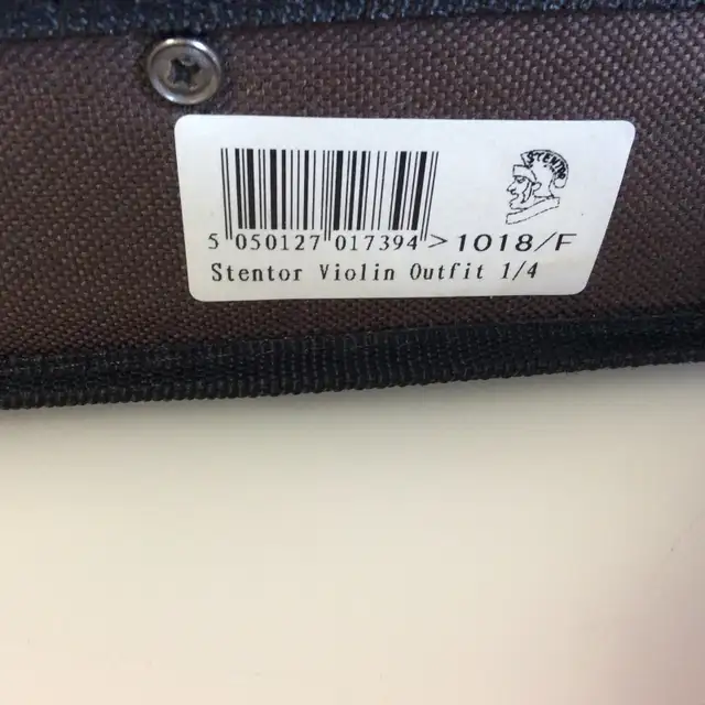 Stentor Standard Violin Outfit 1/4 Size in Other in Mississauga / Peel Region - Image 6