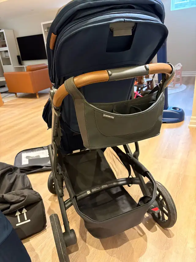 UPPAbaby Vista V2 Stroller (2022)  in Strollers, Carriers & Car Seats in Mississauga / Peel Region - Image 7