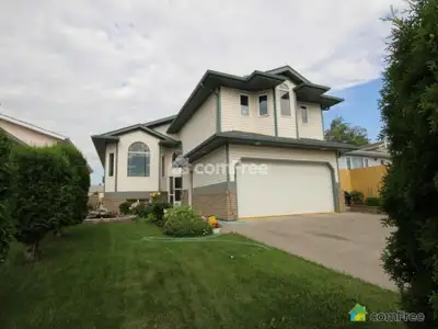 Elegant Custom built Bi Level house for accommodate two family . 2000 sqft main floor same size lowe...
