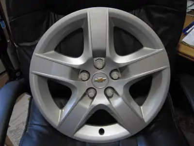 19'' Chevrolet wheel cover in mint condition. WAS , $25 , NOW$10 BUY IT FOR A SPARE ONE Pick up only...