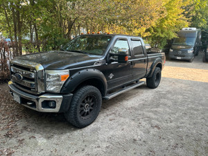 2011 Ford F 250 LARIAT